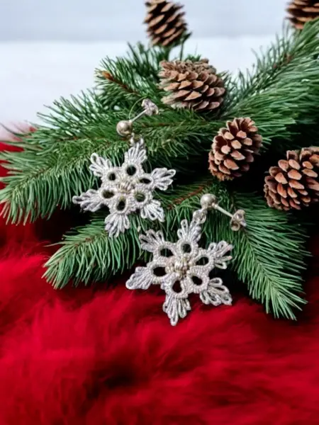 "Silver Snowflakes" Tatted Lace Earrings