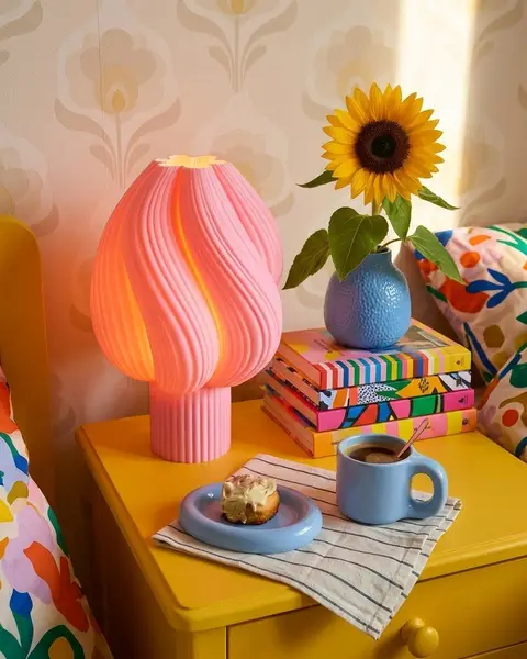 The Bud — Twisted Ribbed Lamp
